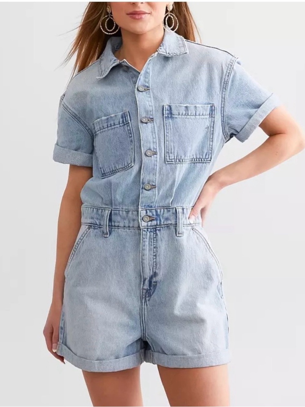 [DYLAN] MEDIUM LIGHT CLASSIC DENIM
SHORT ROMPER SIZE SMALL